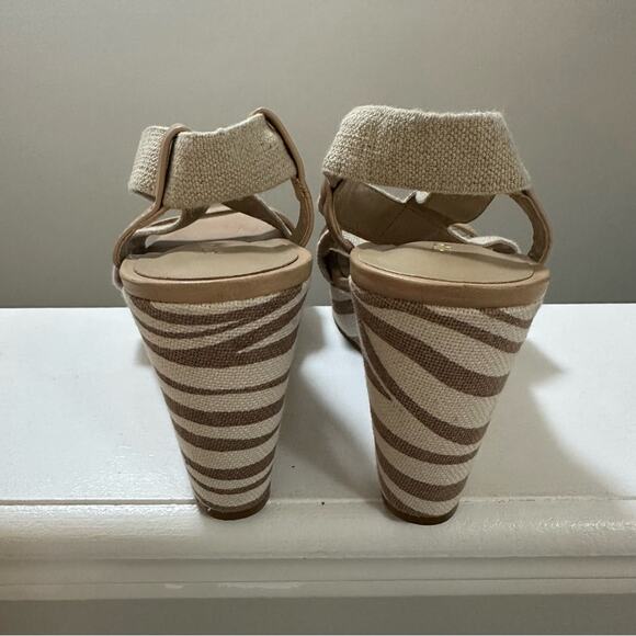 Arturo Chiang Clover Zebra Striped Wedge Platform Sandal Women’s size 9.5 - Picture 4 of 8